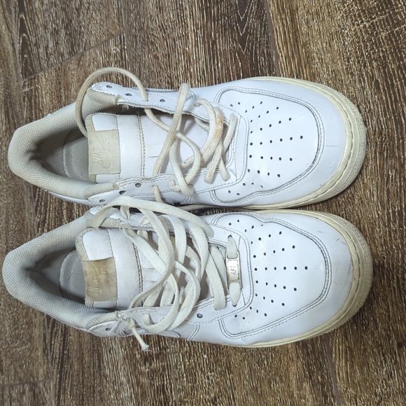 Shoes - Picture 1 of 2